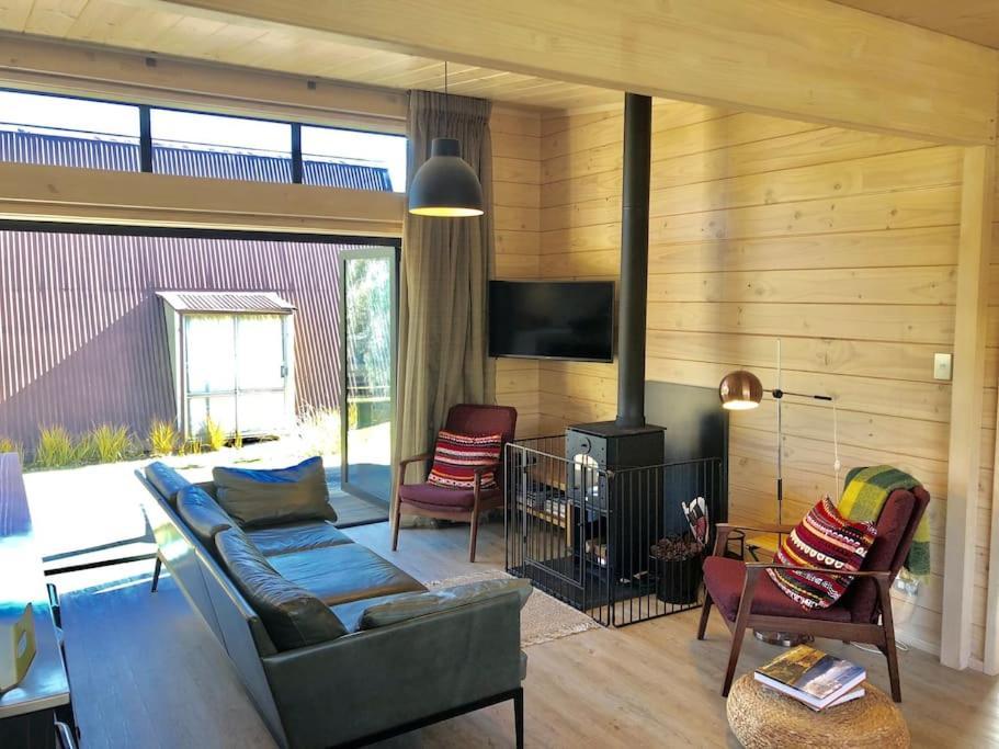 Modern Kowhai Cottage Wanaka Exterior photo